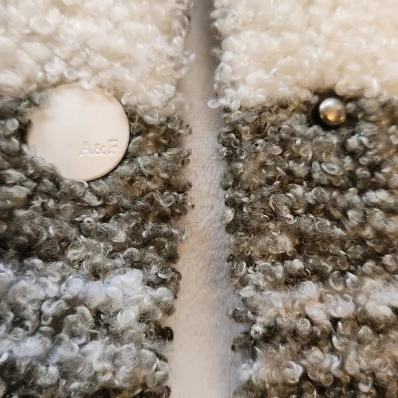 Abercrombie & Fitch Cropped Shacket Sherpa Plaid Teddy XS - Picture 10 of 17